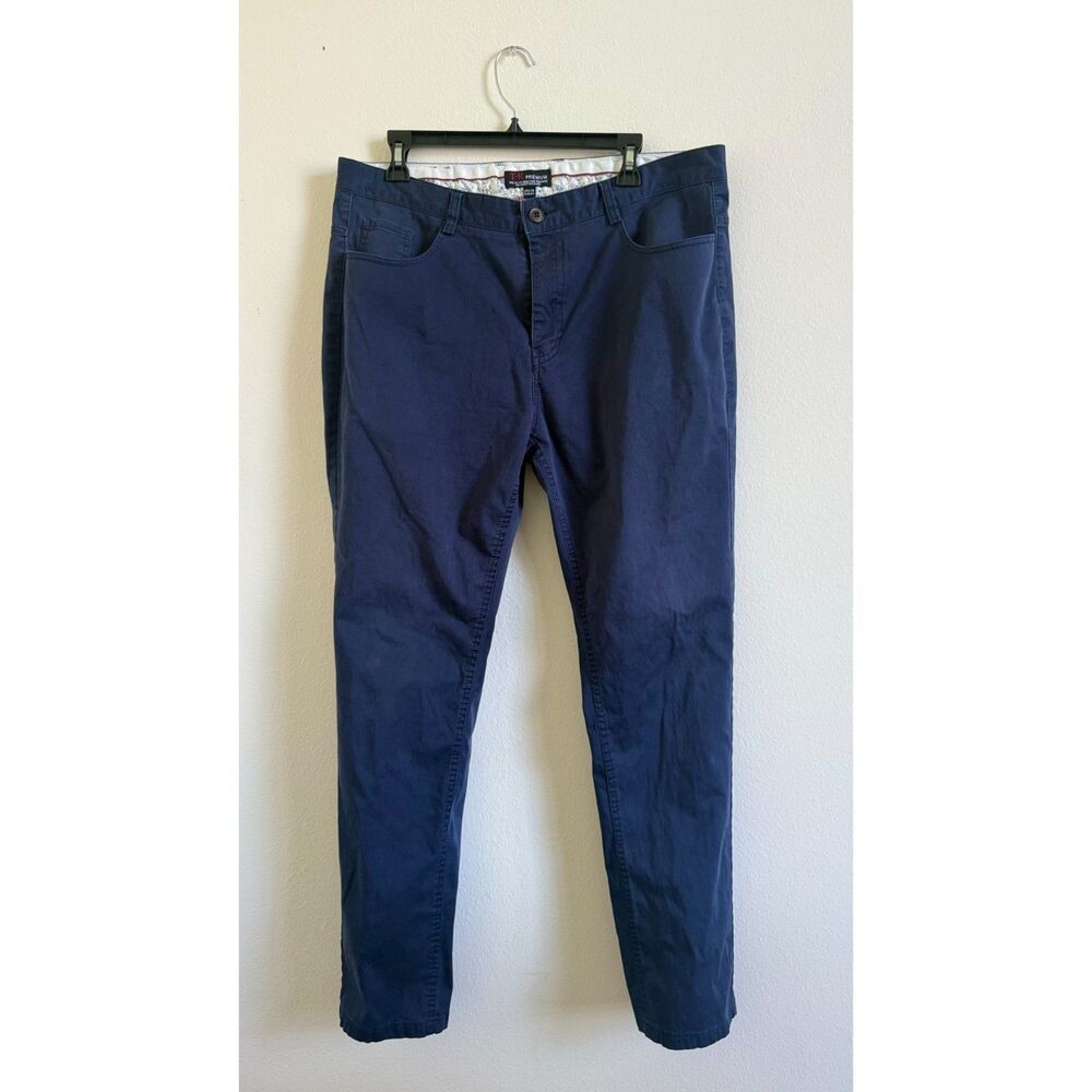 T R Premium Mens Pants 38x32 Navy Blue Tailored Recreation Straight Chino